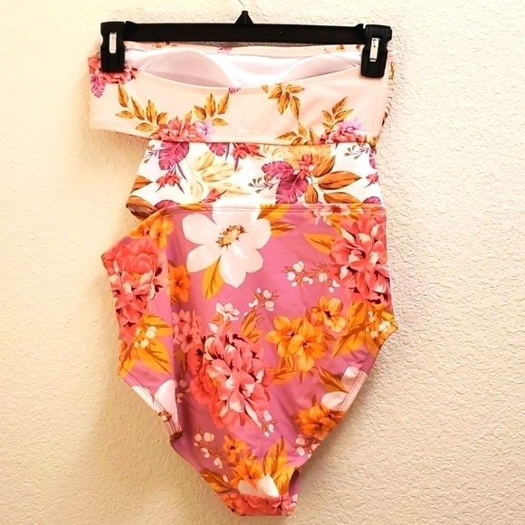 Kona Sol One‎ Piece Swimsuits - Picture 3 of 5